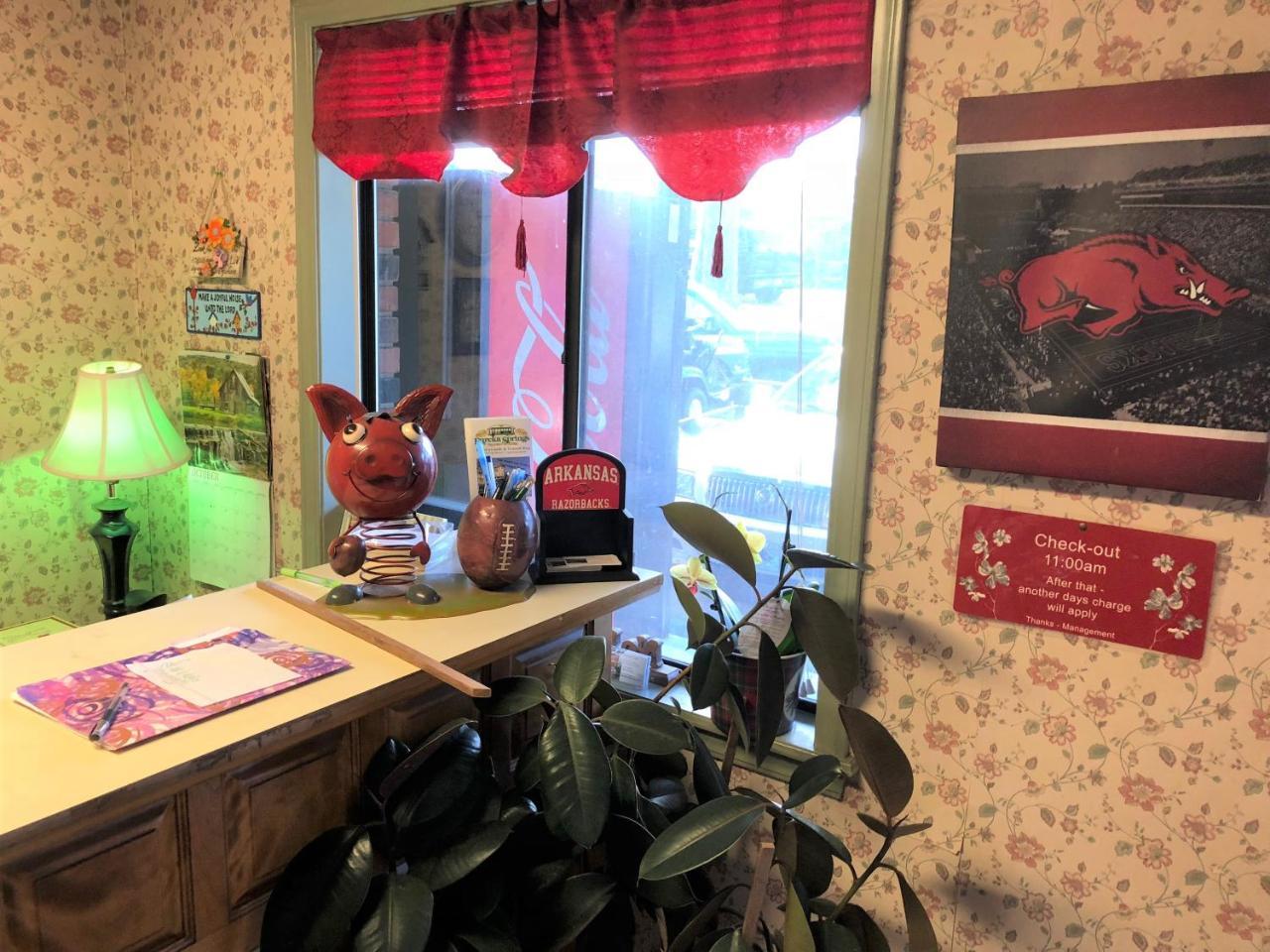 Razorback Lodge Юрека Спрингс Екстериор снимка